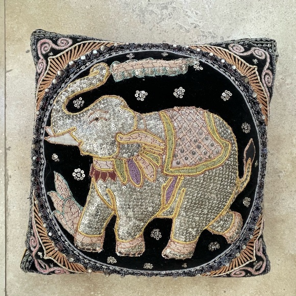 Thai  Elephant silver-sequined Pillow Cover - Picture 2 of 8